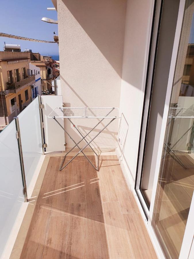 Beach Apartments Marina Di Ragusa Exteriör bild