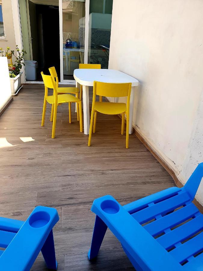 Beach Apartments Marina Di Ragusa Exteriör bild