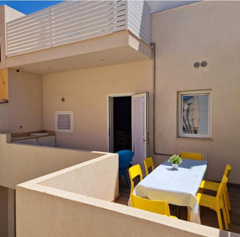 Beach Apartments Marina Di Ragusa Exteriör bild