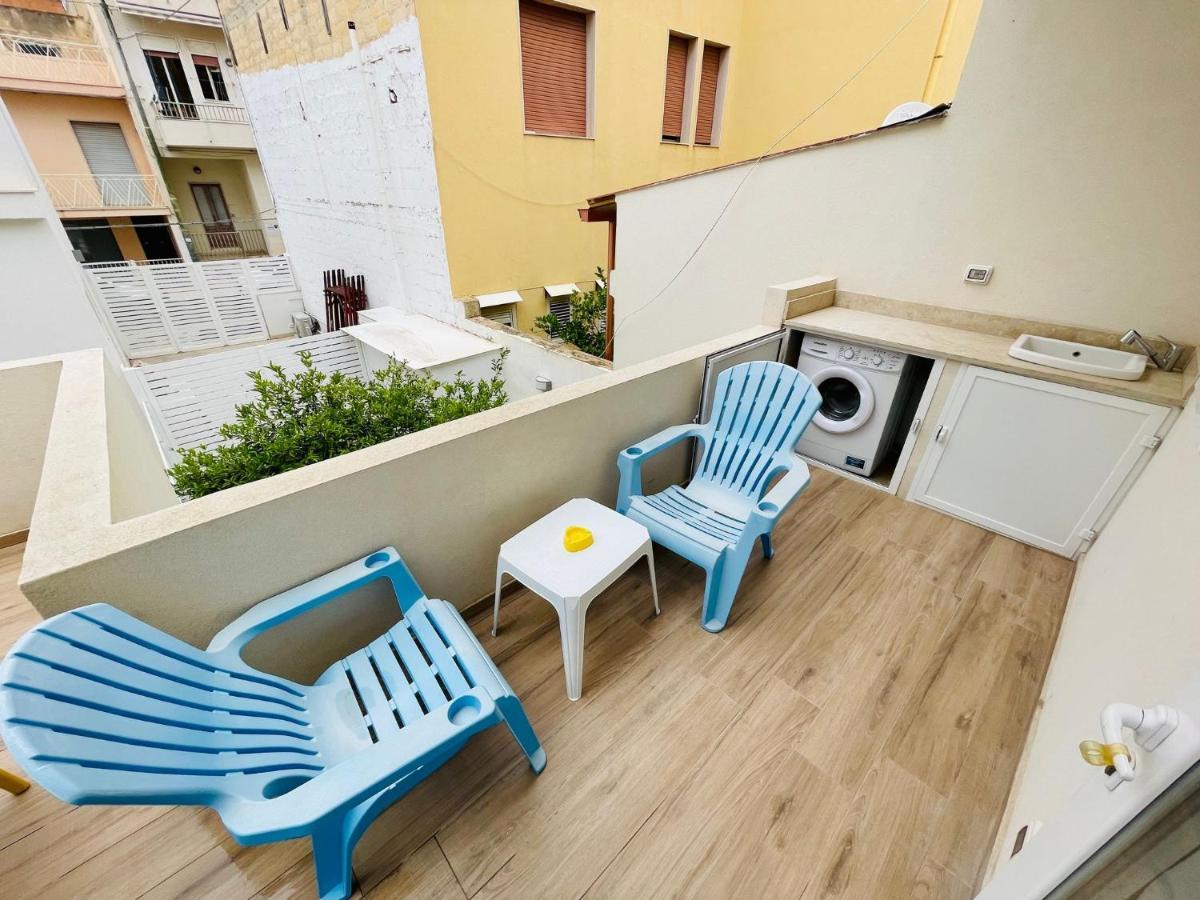 Beach Apartments Marina Di Ragusa Exteriör bild