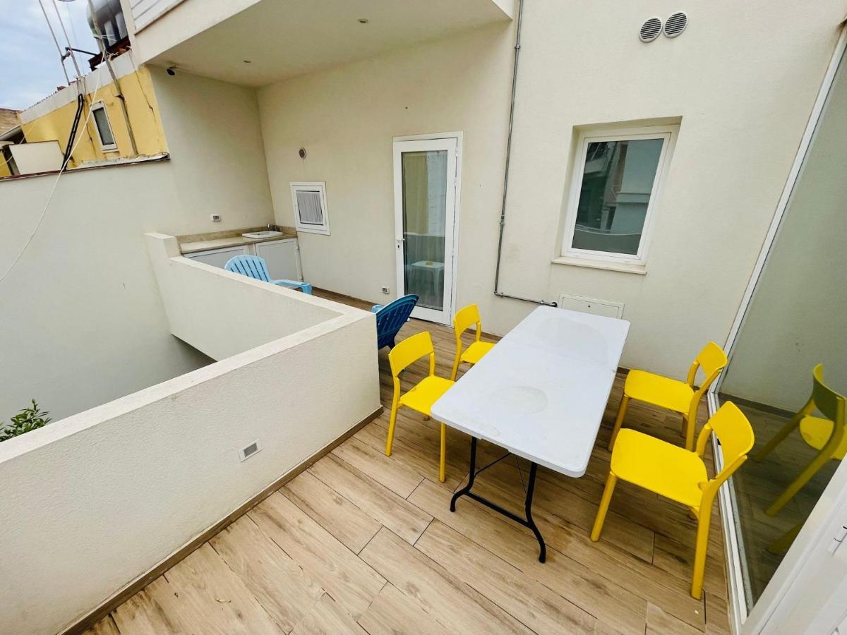 Beach Apartments Marina Di Ragusa Exteriör bild